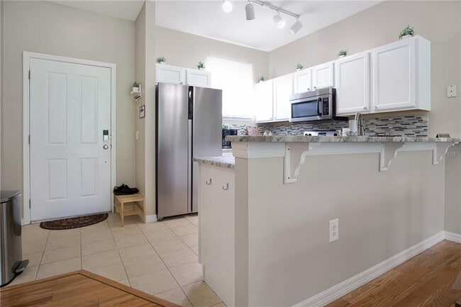 Building Photo - 457 Madison Cir