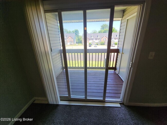 Foto del edificio - 4103 Blue Lick Ct