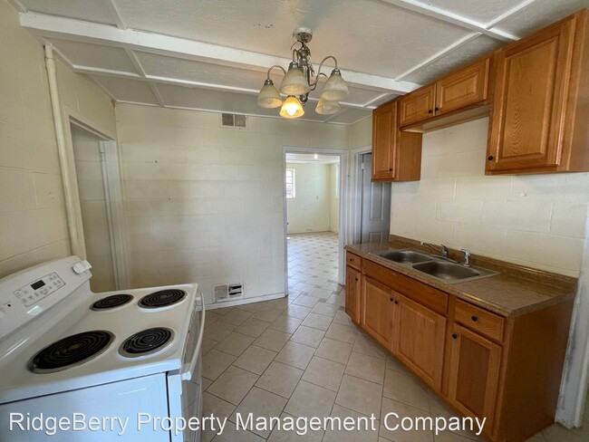 Building Photo - 1 br, 1 bath House - 602 Adamson Rd