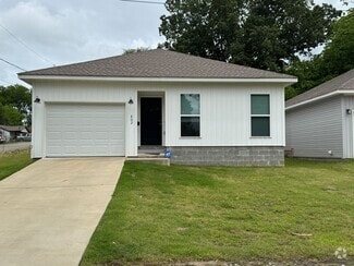 Building Photo - 802 Schley