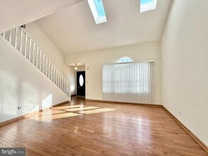 Building Photo - 354 Briar Dr