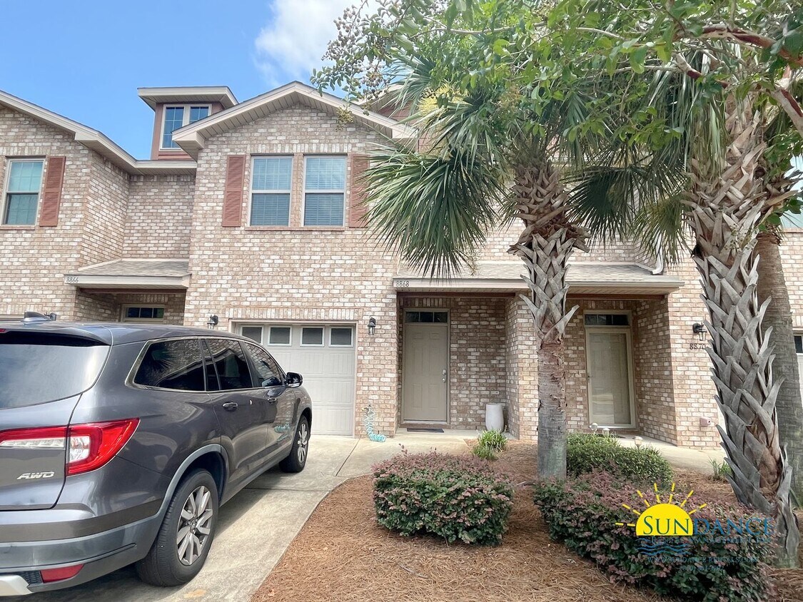 Foto principal - Great 3 Bedroom Townhouse in Navarre!
