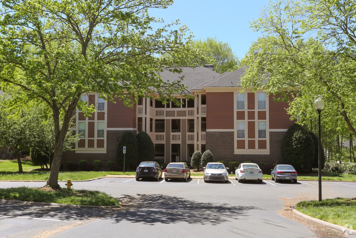 Northlake Apartments in Charlotte, NC