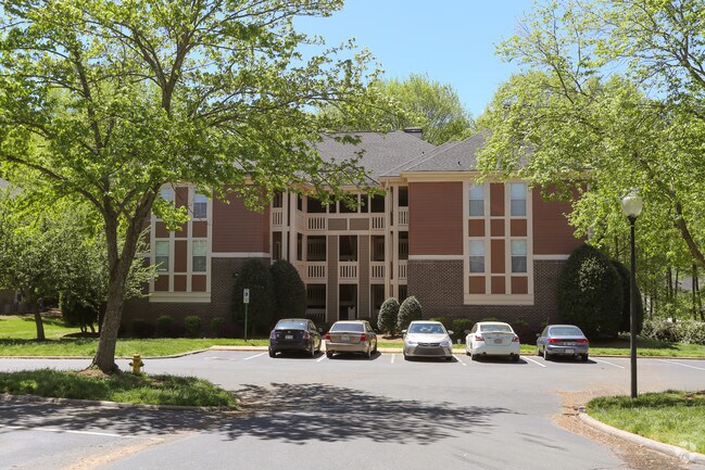 Foto del edificio - Northlake Apartments