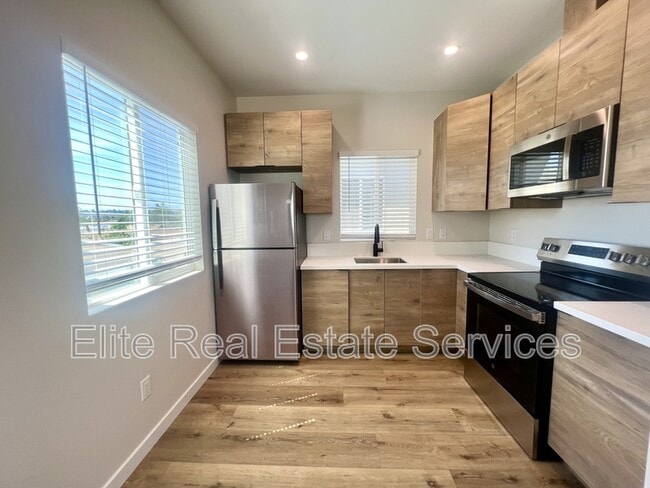 Building Photo - 3315 Clairemont Mesa Blvd