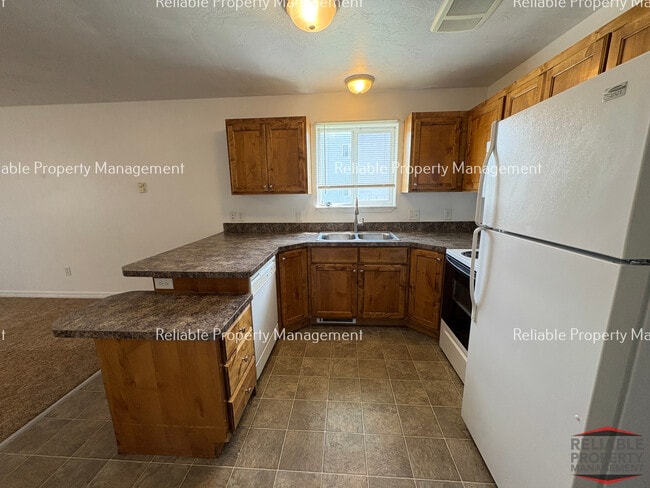 Building Photo - 1430 Cambridge Dr