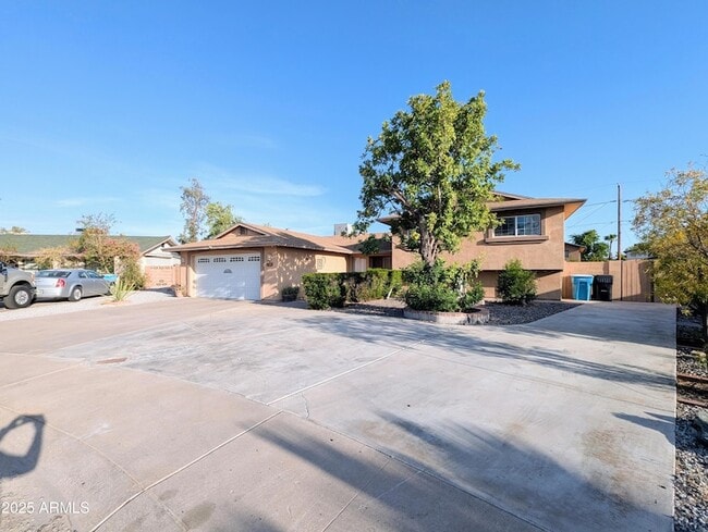 Building Photo - 4019 W San Miguel Ave