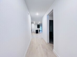 Building Photo - 30634 Windermere
