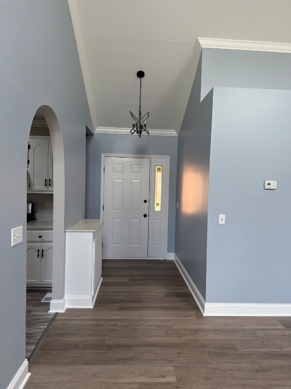 Foto del edificio - 205 Queens Ln Ct