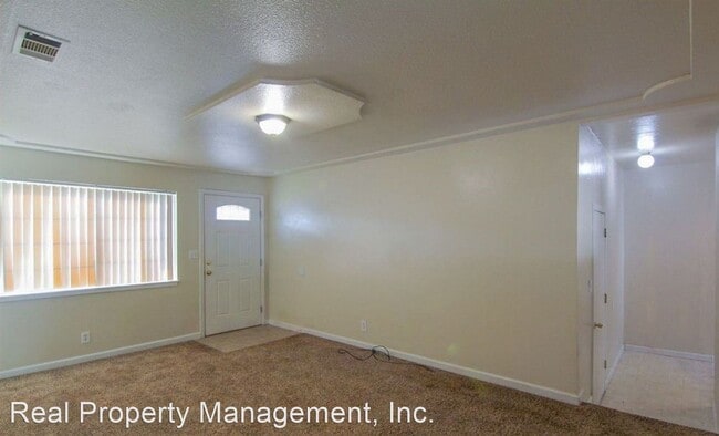 Building Photo - 2 br, 1 bath House - 3250 Camellia St