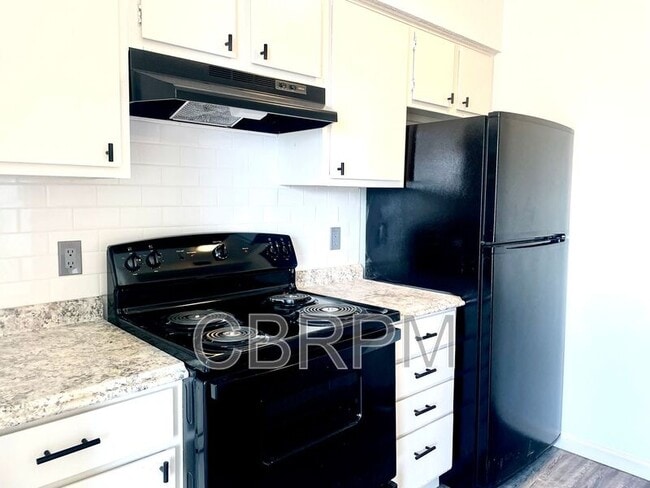 Building Photo - 604 NW 15th St