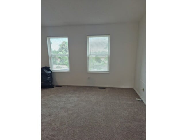 Building Photo - Single Family Home