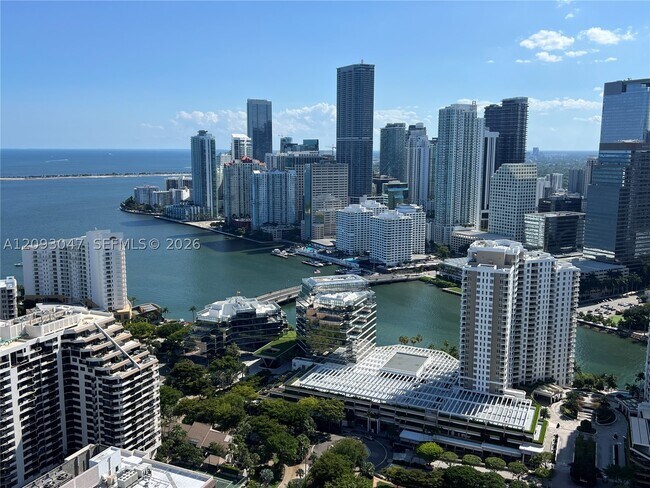 Foto del edificio - 848 Brickell Key Dr