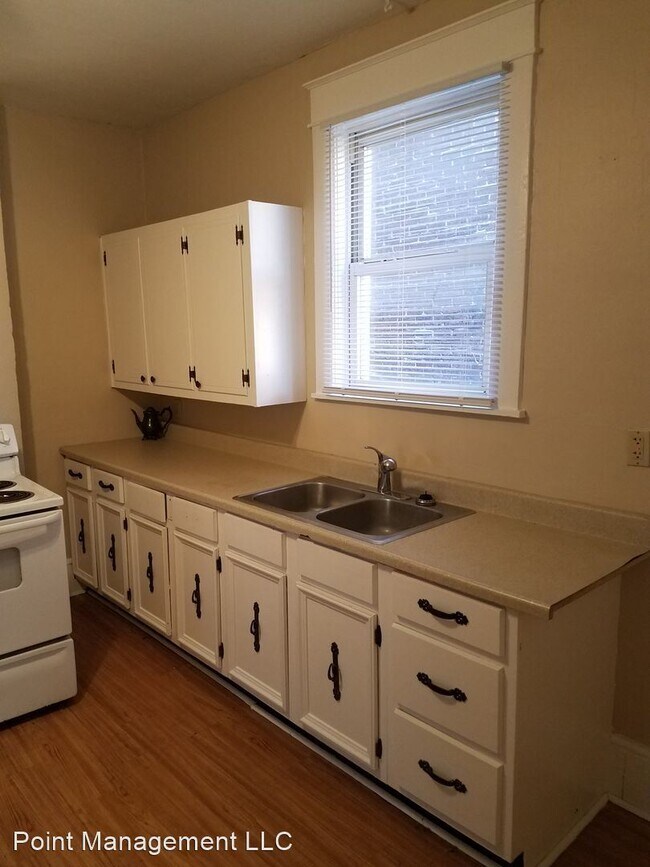 Foto del edificio - 4 br, 2 bath House - 811 Morrill Ave SE
