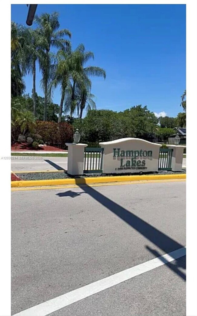 Foto del edificio - 127 SW 159th Way