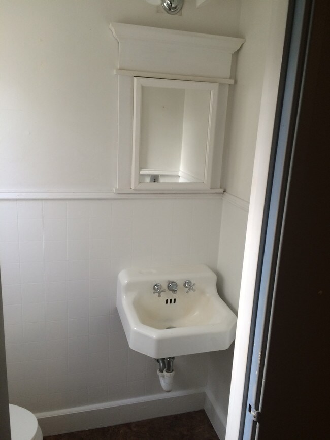 Building Photo - 1st Terrace