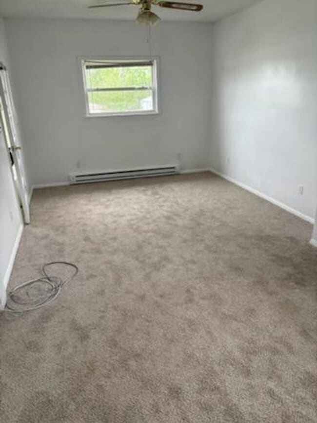 Building Photo - Newly Remodeled Studio