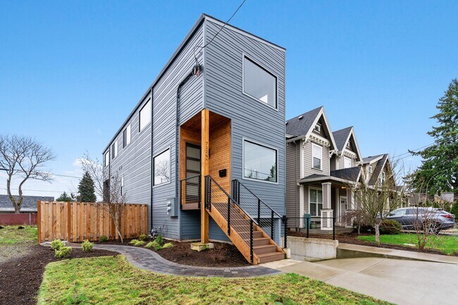 Building Photo - Brand New 3BR in desirable location! with ...