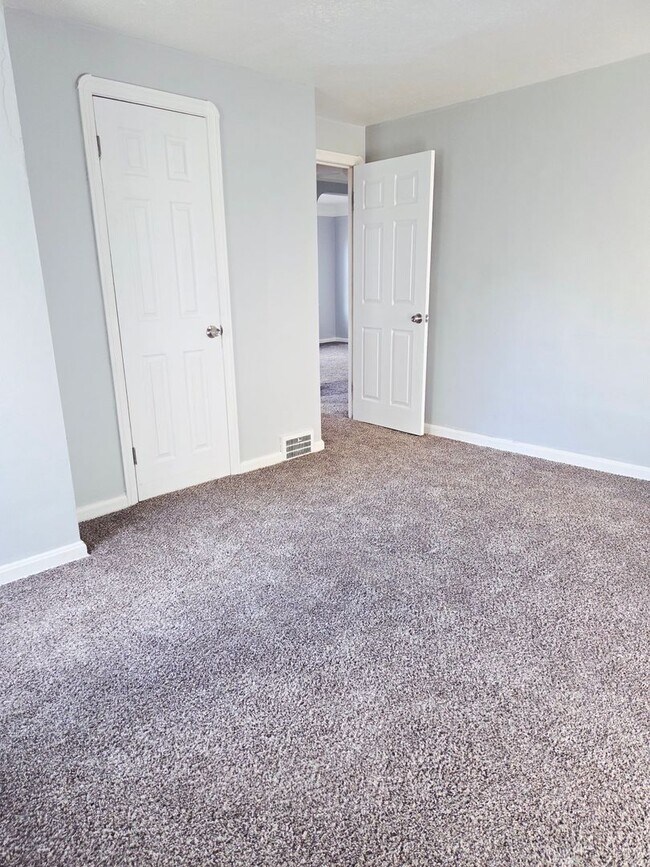 Building Photo - 5131 Philip Ave