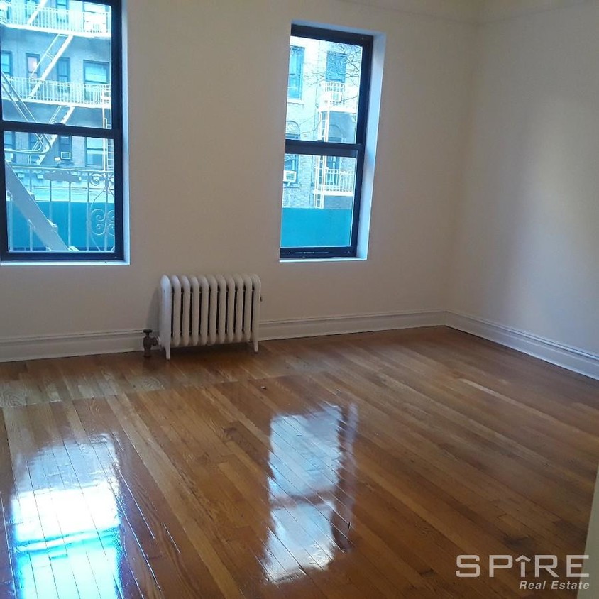 Primary Photo - 114 W 16th St