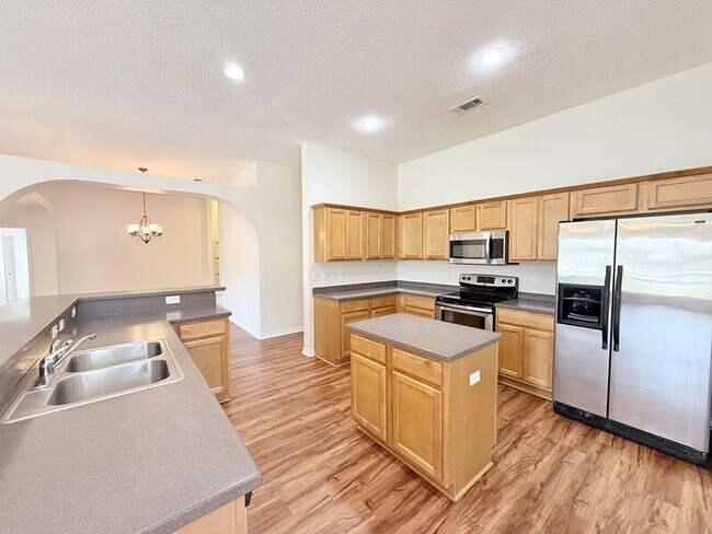 Foto del edificio - 5851 Chi Chi Cir