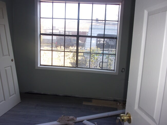 Building Photo - 803 Richmond Ave