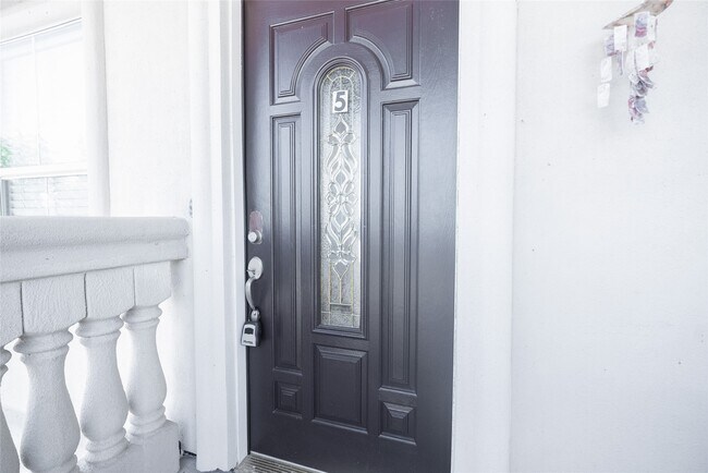 Foto del edificio - 13165 Snow Ln