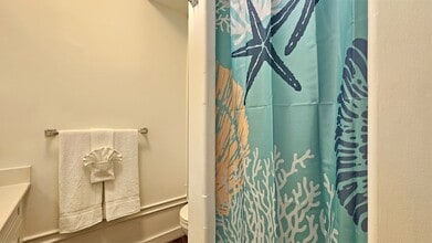 Building Photo - 432 Nmhana St