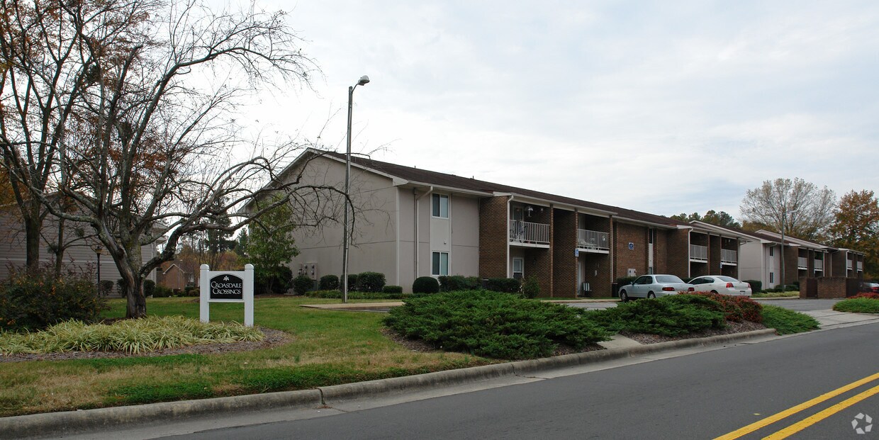 Foto del edificio - Croasdaile Crossings