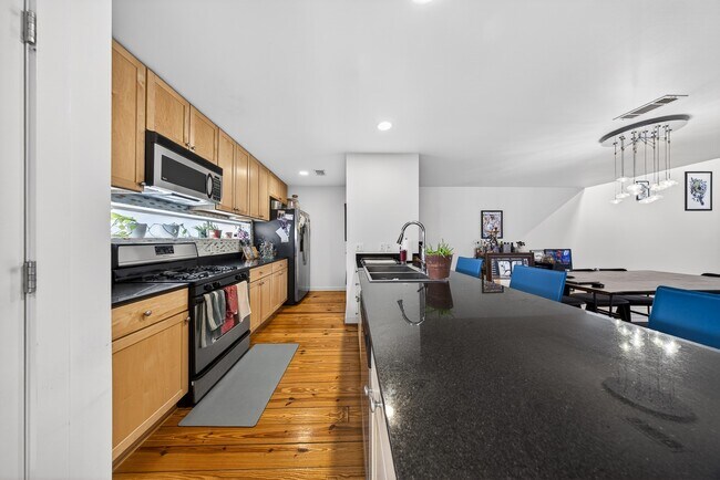 Foto del edificio - 2809 Crawford St