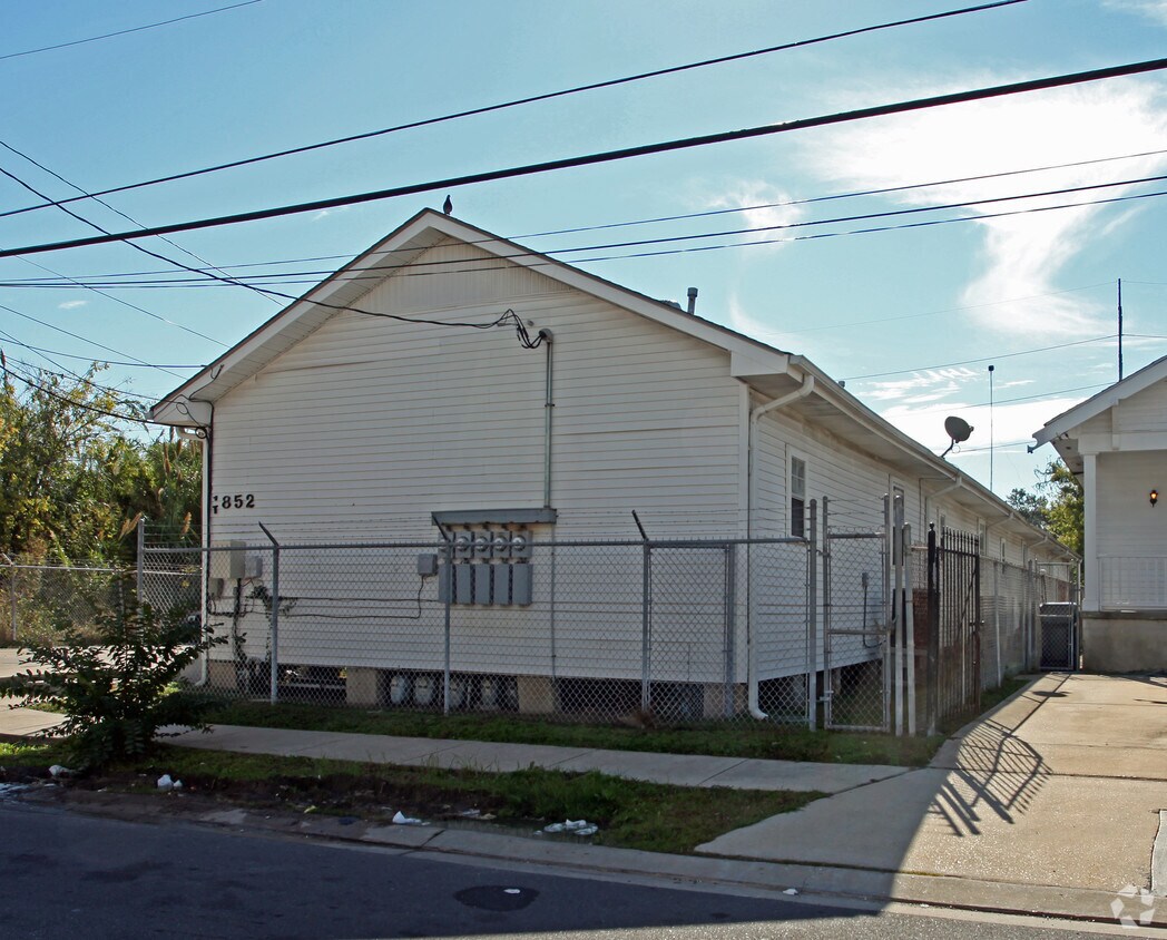 Building Photo - 1852 N Dorgenois St