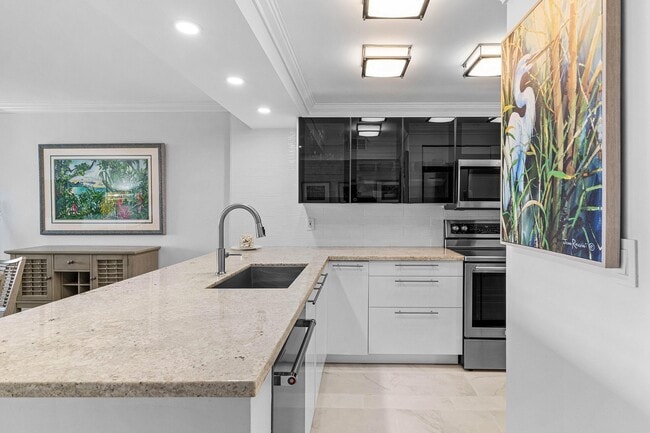 Foto del edificio - 14 Royal Palm Way