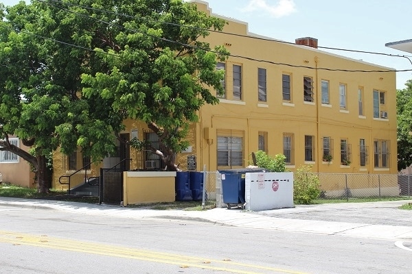 Building Photo - 1631 NW 3rd St