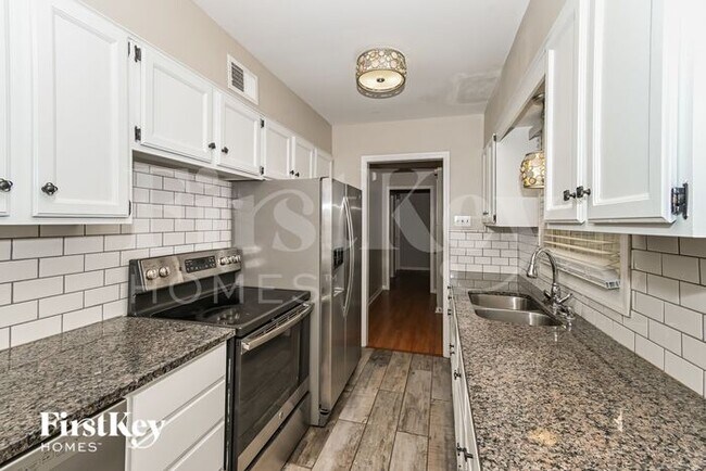 Foto del edificio - 4990 N Peg Ln