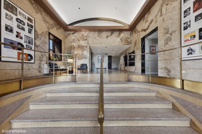 Foto del edificio - 320 E 21st St