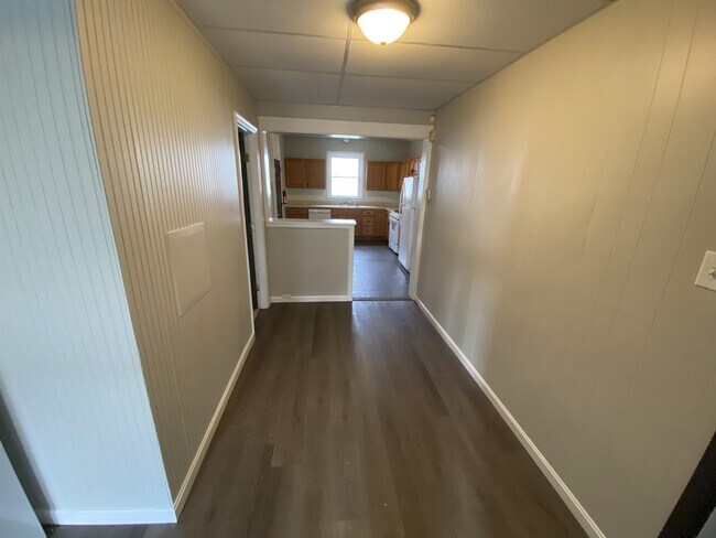 Foto del edificio - 619 Jessop Pl