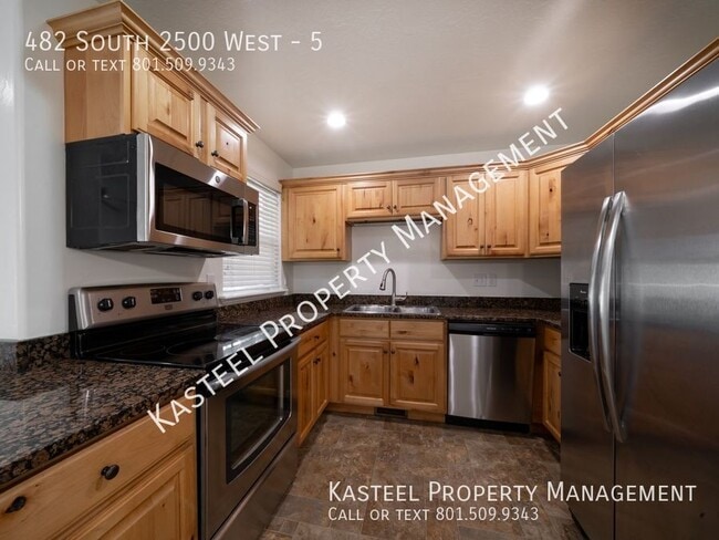 Building Photo - 482 S 2500 W