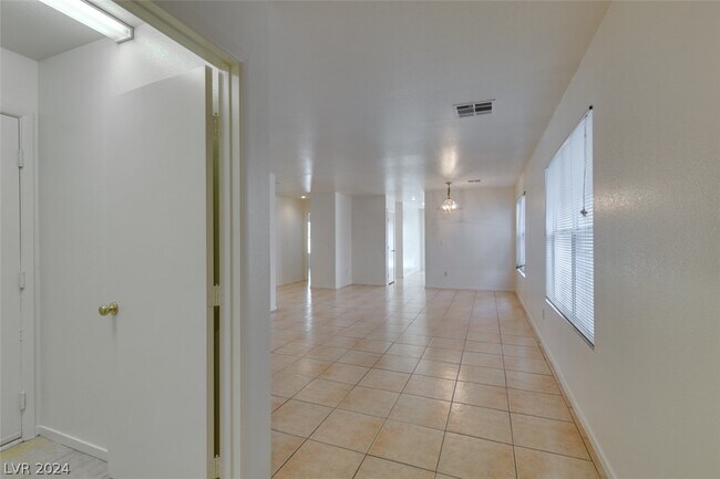 Building Photo - 5344 Dawes Ct