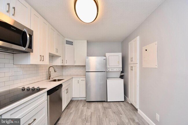 Foto del edificio - 307 Yoakum Pkwy