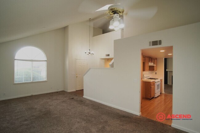 Foto del edificio - Beautiful 3 bedroom home in Northwest Bakersfield!!