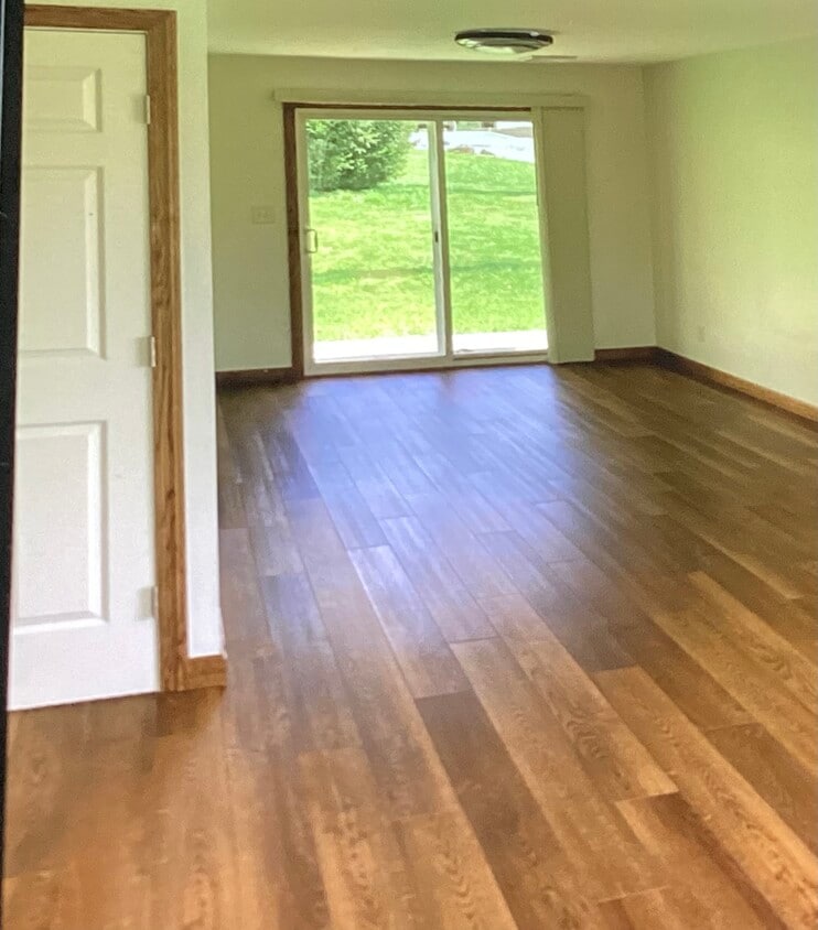 Building Photo - 621 Oak Hill Rd