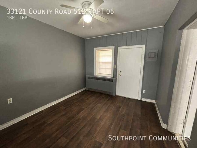 Foto del edificio - 33121 Co Rd 512