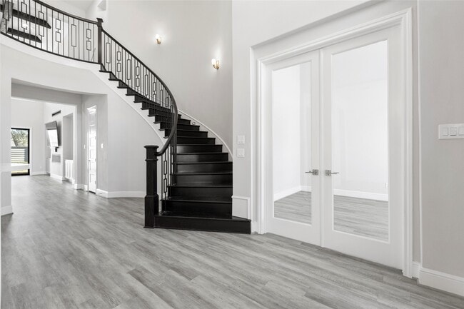 Foto del edificio - 4935 Grapevine Ln