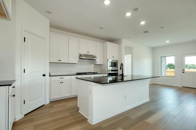 Building Photo - 12900 Cerro Castellan Trace