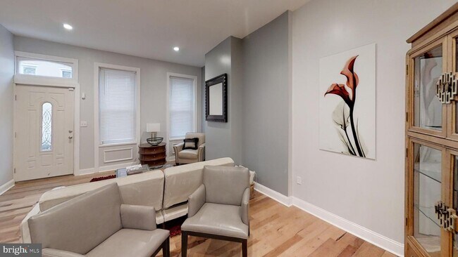 Foto del edificio - 2412 W Jefferson St