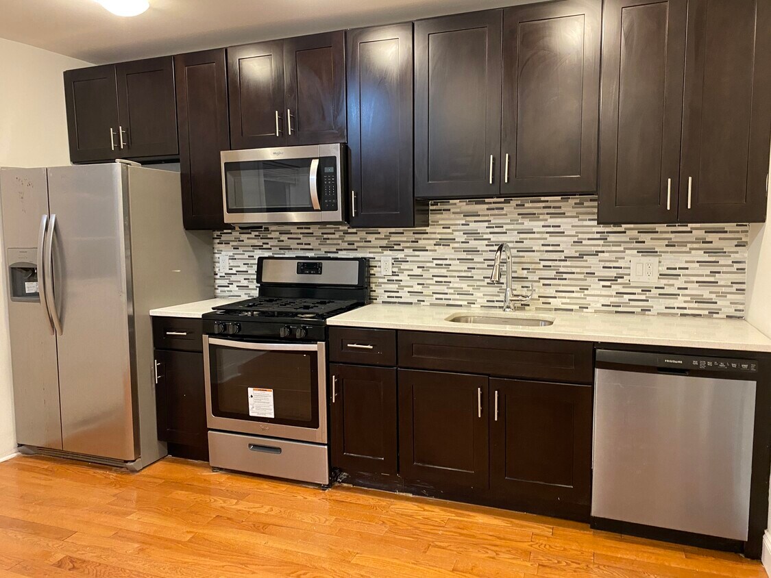 Foto principal - 1335 Rodman St