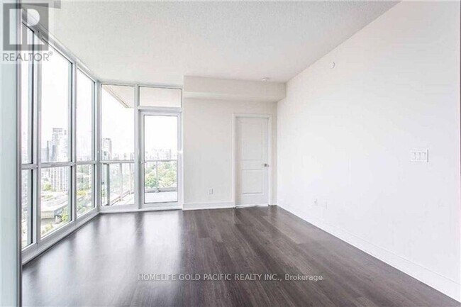 Building Photo - 88-2188 Sheppard Ave E