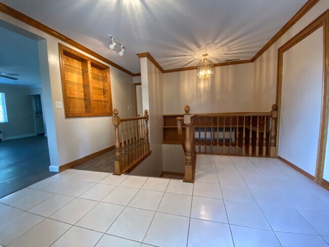 Foto del edificio - 2115 Browning Ave
