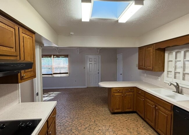 Foto del edificio - 914 Homewood Dr