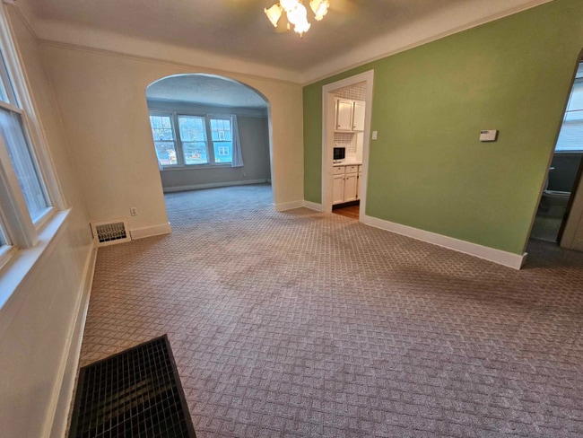 Foto del edificio - 2337 Burnside Ave